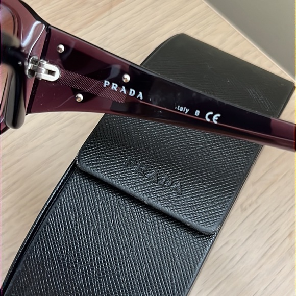 Prada SPR 16L sunglasses - Picture 6 of 7
